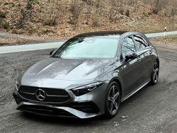 Grau Gebraucht 2024 Mercedes A200 AMG line Limousine | 31.300 € (Fairer Preis)