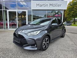 Grau Neu 2025 Toyota Yaris Hybrid Limousine | 25.990 € (Fairer Preis)