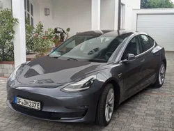 Grau Gebraucht 2020 Tesla Model 3 Limousine | 20.000 € (Superpreis)