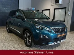 Grün Gebraucht 2017 Peugeot 5008 Allure Van / Kleinbus | 12.690 € (Fairer Preis)