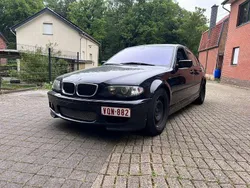 Schwarz Gebraucht 2002 BMW 320 M Sport Limousine | 1.200 € (Superpreis)