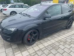 Schwarz Gebraucht 2006 Ford Focus Kleinwagen | 2.790 € (Fairer Preis)
