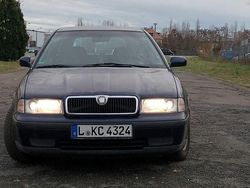 Blau Gebraucht 2000 Skoda Octavia Kombi | 2.300 € (Etwas zu teuer)