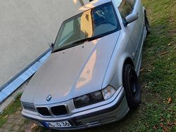 Silber Gebraucht 1997 BMW 318 Compact Kleinwagen | 1.900 € (Guter Preis)