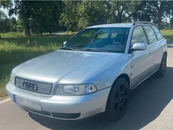Silber Gebraucht 1996 Audi A4 Kombi | 3.500 €