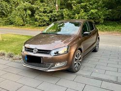 Braun Gebraucht 2011 VW Polo Style Limousine | 6.800 € (Guter Preis)