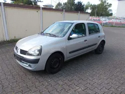 Silber Gebraucht 2003 Renault Clio II Kleinwagen | 1.499 € (Guter Preis)