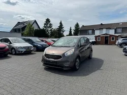 Braun Gebraucht 2015 Kia Venga DREAM-TEAM Edition Kleinwagen | 8.490 € (Fairer Preis)