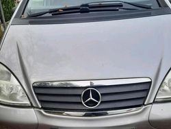 Silber Gebraucht 2000 Mercedes A140 Kleinwagen | 750 €