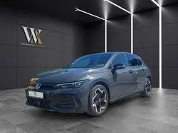 Grau Gebraucht 2024 VW Golf VIII R-line Limousine | 37.900 € (Teuer)