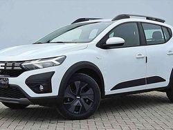 Weiß Gebraucht 2024 Dacia Sandero Expression Kleinwagen | 16.470 € (Guter Preis)