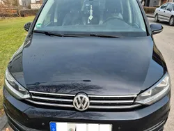 Schwarz Gebraucht 2018 VW Touran Van / Kleinbus | 13.100 € (Fairer Preis)
