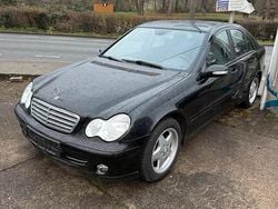 Schwarz Gebraucht 2006 Mercedes C180 Limousine | 2.000 € (Superpreis)