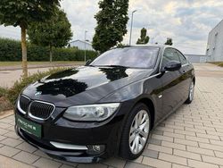 Schwarz Gebraucht 2011 BMW 330 Sport Line Coupé | 15.976 € (Etwas zu teuer)