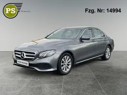 Grau Gebraucht 2016 Mercedes E200 Avantgarde Limousine | 19.980 €
