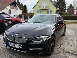 Schwarz Gebraucht 2013 BMW 320 Sport Line Limousine | 10.800 € (Guter Preis)