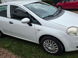 Weiß Gebraucht 2009 Fiat Grande Punto Dynamic Kleinwagen | 1.999 € (Guter Preis)