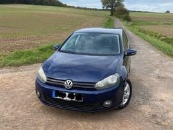 Blau Gebraucht 2011 VW Golf VI Team Limousine | 4.650 € (Guter Preis)