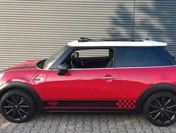 Rot Gebraucht 2017 Mini ONE Kleinwagen | 12.450 € (Etwas zu teuer)
