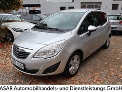 Silber Gebraucht 2011 Opel Meriva Design Edition Van / Kleinbus | 2.480 € (Superpreis)