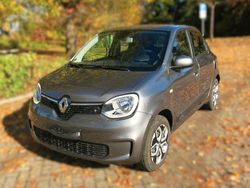 Grau Gebraucht 2022 Renault Twingo Zen Kleinwagen | 12.500 € (Fairer Preis)