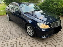 Blau Gebraucht 2011 Mercedes C200 Limousine | 8.300 € (Guter Preis)