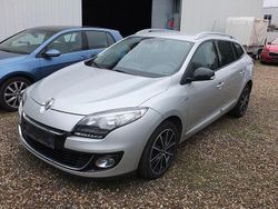 Grau Gebraucht 2013 Renault Mégane III Bose Edition Limousine | 7.408 € (Teuer)
