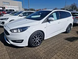 Weiß Gebraucht 2018 Ford Focus ST-Line Limousine | 13.295 € (Fairer Preis)
