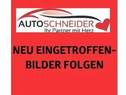 Weiß Gebraucht 2020 Toyota Yaris Hybrid Style Limousine | 16.870 € (Fairer Preis)