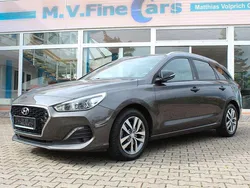 Grau Gebraucht 2018 Hyundai i30 Trend Kombi | 14.200 € (Fairer Preis)