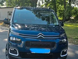 Blau Gebraucht 2022 Citroën Berlingo Shine Van / Kleinbus | 27.250 € (Teuer)