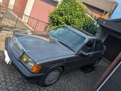 Grau Gebraucht 1988 Mercedes 190 Limousine | 9.000 €