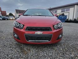 Rot Gebraucht 2011 Chevrolet Aveo Kombi | 3.990 € (Fairer Preis)