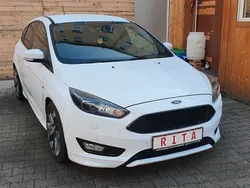 Weiß Gebraucht 2018 Ford Focus ST-Line Limousine | 11.980 € (Guter Preis)