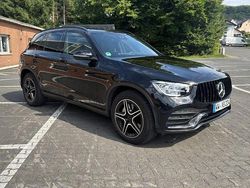 Schwarz Gebraucht 2021 Mercedes GLC300 AMG line SUV | 36.500 € (Fairer Preis)