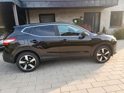 Schwarz Gebraucht 2015 Nissan Qashqai 360º SUV | 10.800 € (Fairer Preis)