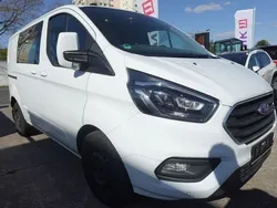 Weiß Gebraucht 2019 Ford Transit Custom Trend Van / Kleinbus | 13.990 €