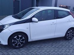 Weiß Gebraucht 2021 Toyota Aygo Kleinwagen | 7.500 € (Superpreis)