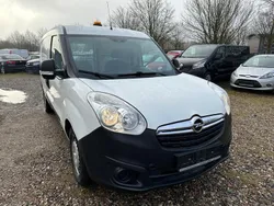 Weiß Gebraucht 2018 Opel Combo Van / Kleinbus | 5.900 € (Fairer Preis)