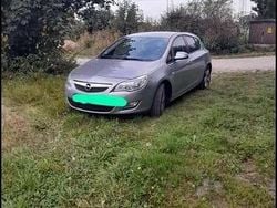 Grau Gebraucht 2012 Opel Astra Selection Limousine | 3.400 € (Superpreis)