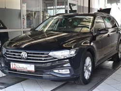 Schwarz Gebraucht 2022 VW Passat Kombi | 19.725 € (Fairer Preis)