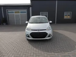 Silber Gebraucht 2014 Hyundai i10 Edition Kleinwagen | 4.100 € (Guter Preis)