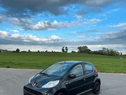 Schwarz Gebraucht 2010 Peugeot 107 Kleinwagen | 4.500 € (Etwas zu teuer)
