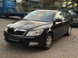 Schwarz Gebraucht 2009 Skoda Octavia Kombi | 1.950 €