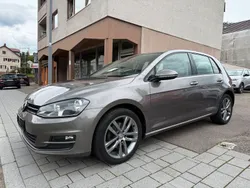 Grau Gebraucht 2015 VW Golf VII Comfortline Limousine | 10.499 € (Fairer Preis)