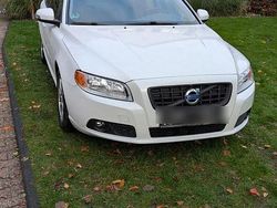 Weiß Gebraucht 2010 Volvo V70 Drive Kinetic Kombi | 3.950 € (Superpreis)