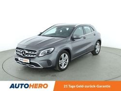 Grau Gebraucht 2017 Mercedes GLA200 Urban SUV | 20.430 € (Fairer Preis)