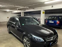 Schwarz Gebraucht 2017 Mercedes C350e Kombi | 21.700 € (Fairer Preis)
