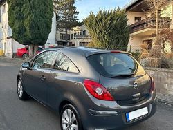 Grau Gebraucht 2013 Opel Corsa Kleinwagen | 3.200 € (Fairer Preis)