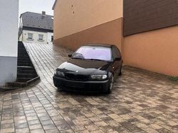 Schwarz Gebraucht 2005 BMW 318 Limousine | 3.200 € (Fairer Preis)